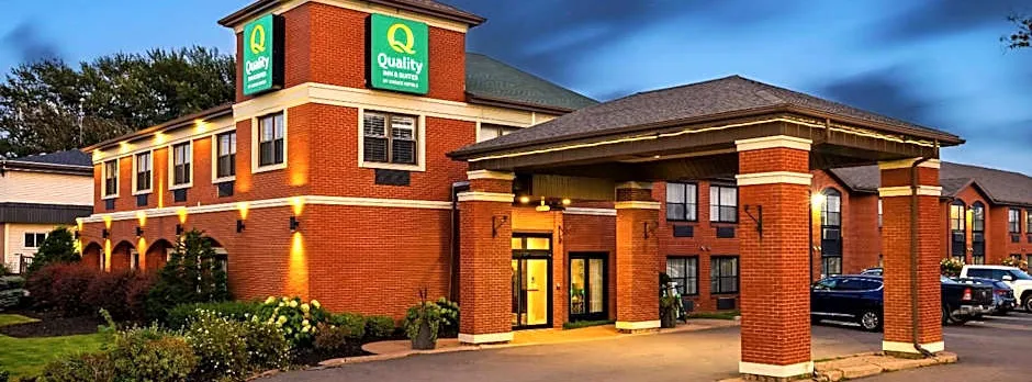 Quality Inn & Suites Garden Of The Gulf