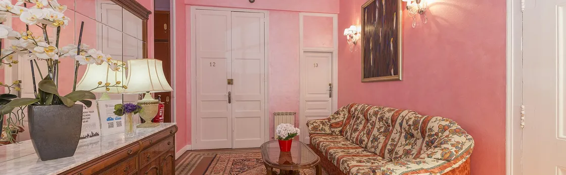 Hostal Girona