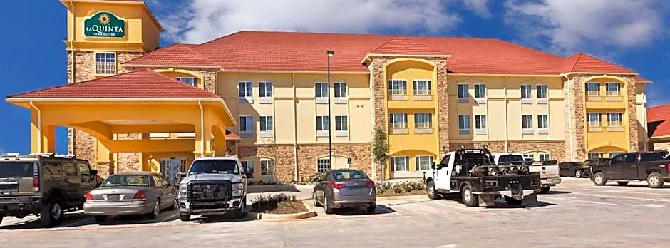 La Quinta Inn & Suites by Wyndham Floresville