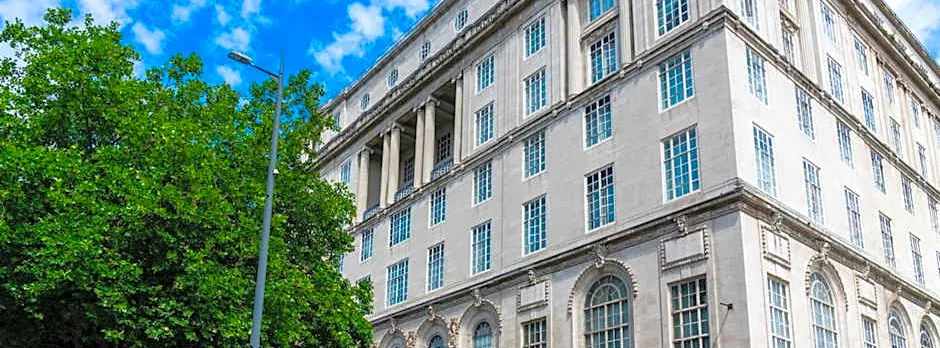 Adelphi Hotel