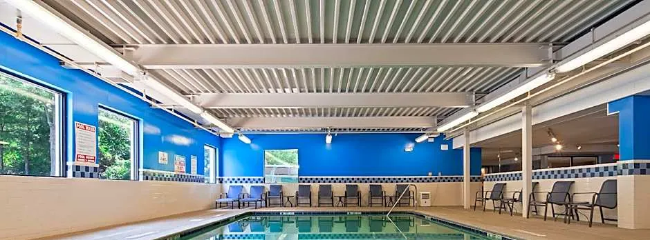 Baymont Inn & Suites by Wyndham Groton-Mystic