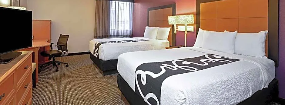 La Quinta Inn & Suites by Wyndham Tacoma Seattle