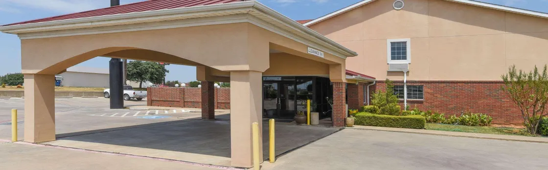 Super 8 By Wyndham Burleson Fort Worth Area