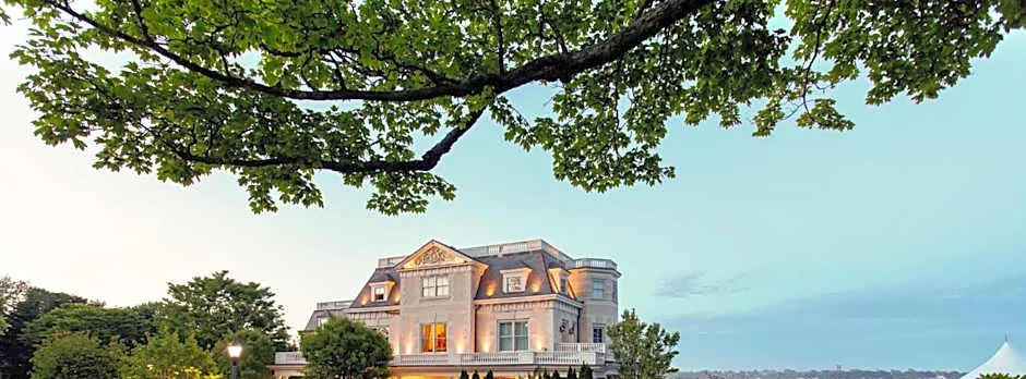 The Chanler at Cliff Walk