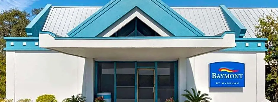 Baymont by Wyndham Intl Speedway/I-95/Daytona Beach