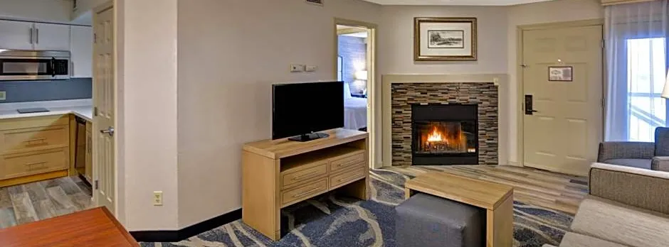 Homewood Suites by Hilton Windsor Locks Hartford
