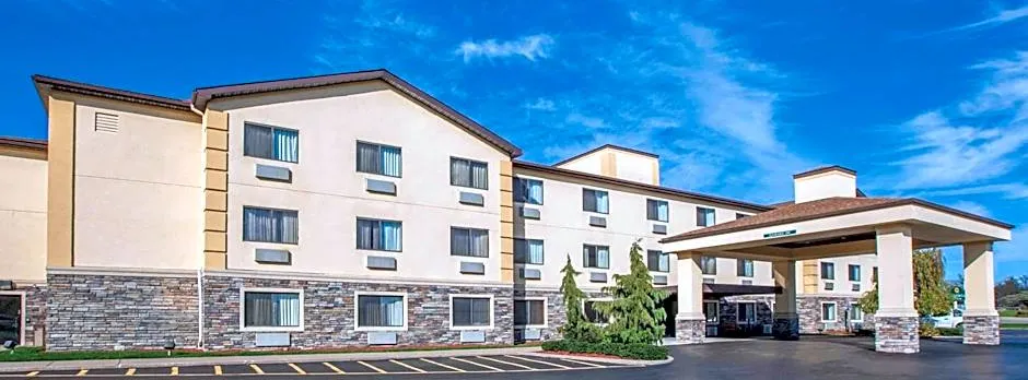 La Quinta Inn & Suites by Wyndham Erie