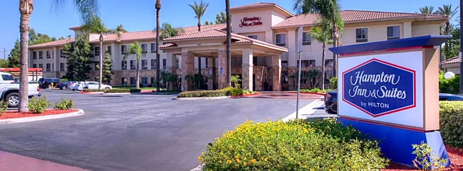 Hampton Inn & Suites Ontario