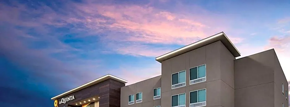 La Quinta Inn & Suites by Wyndham Owasso
