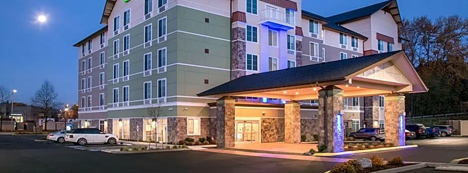 Holiday Inn Express & Suites Seattle South - Tukwila By IHG