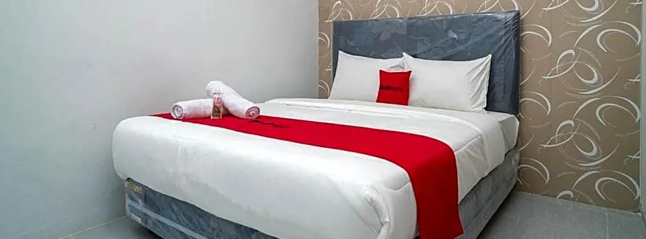 RedDoorz near Sarinah Jakarta