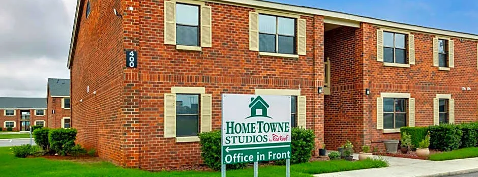HomeTowne Studios by Red Roof Huntsville - Madison