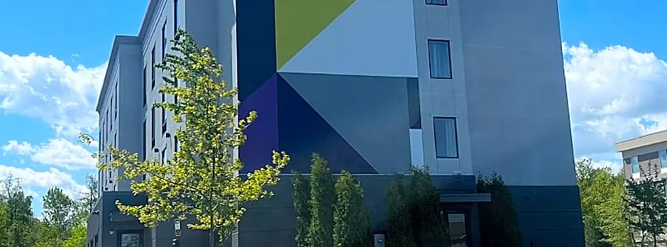 Spark by Hilton Erie