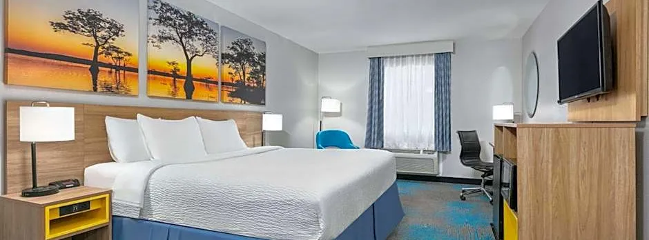 Days Inn & Suites by Wyndham Cabot