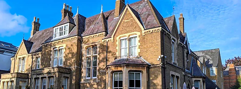Cotswold Lodge Hotel