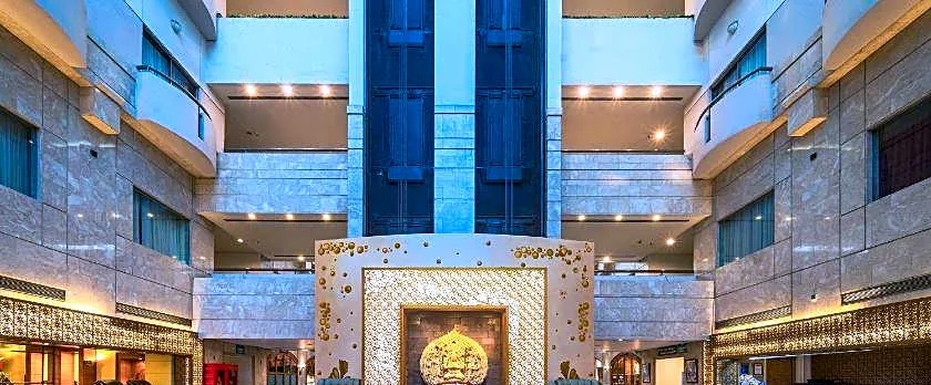 Surabaya Suites Hotel Powered by Archipelago