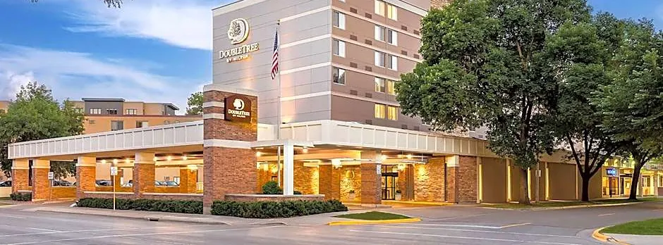 DoubleTree by Hilton Madison Downtown