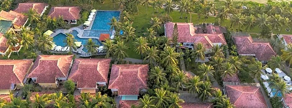 Vinh Hung Riverside Resort & Spa