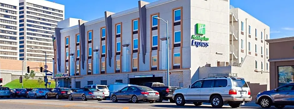 Holiday Inn Express West Los Angeles By IHG