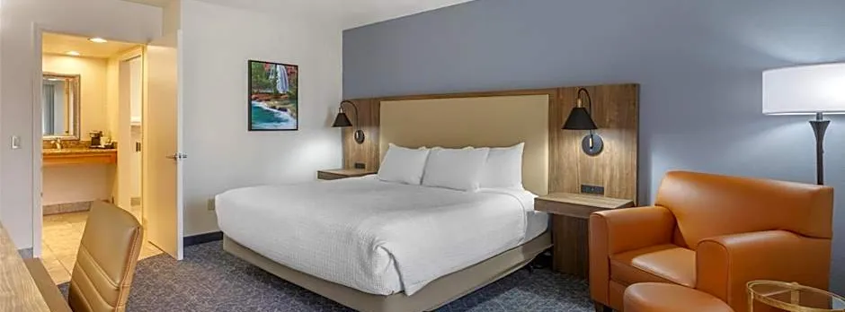 Best Western Plus A Wayfarer's Inn and Suites