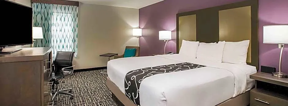 La Quinta Inn by Wyndham Davenport & Conference Center