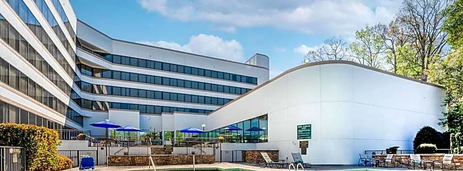 DoubleTree by Hilton South Charlotte Tyvola
