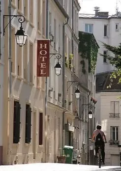 Hôtel Du Roussillon