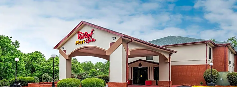 Red Roof PLUS & Suites Opelika