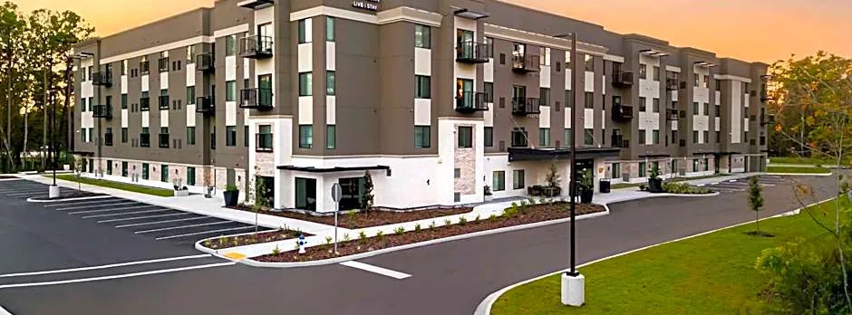 WaterWalk Extended Stay by Wyndham Jacksonville Deerwood Pk