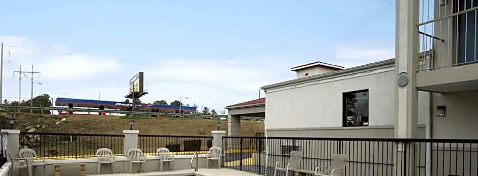 Days Inn by Wyndham Augusta/Fort Eisenhower