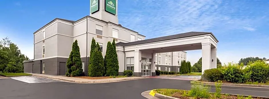 Wingate by Wyndham Dublin Near Claytor Lake State Park