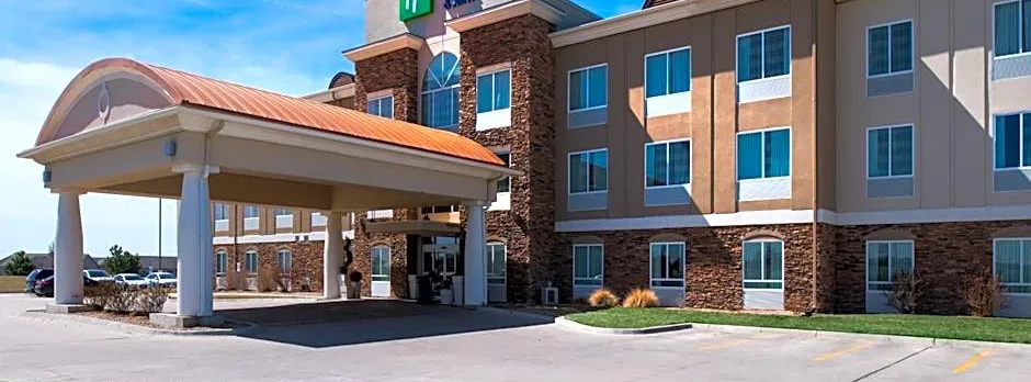 Holiday Inn Express Northwest Maize By IHG