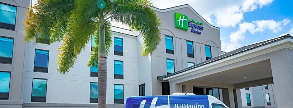 Holiday Inn Express Hotel & Suites Tampa-Oldsmar By IHG