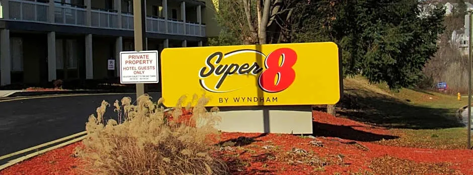Super 8 by Wyndham New Cumberland