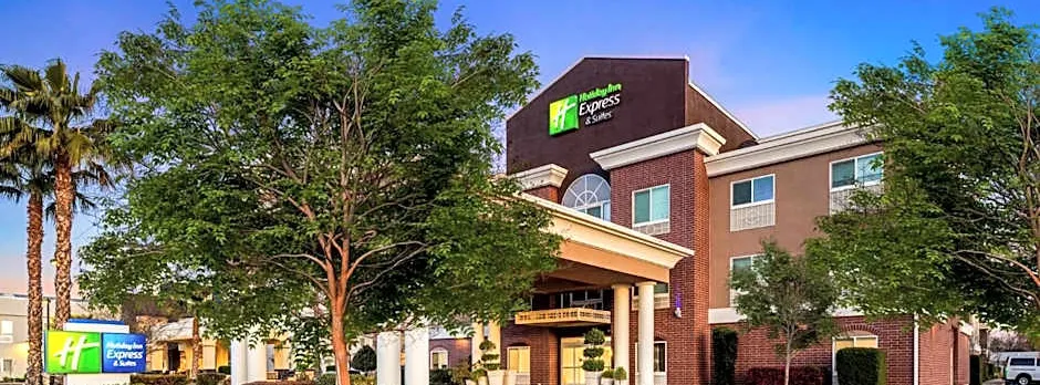Holiday Inn Express & Suites Sacramento NE Cal Expo By IHG