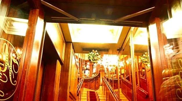 Hotel Lux