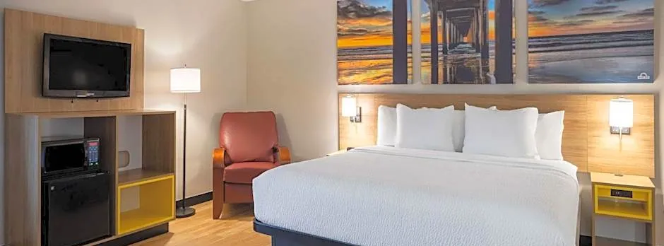Days Inn by Wyndham Pleasant Prairie Kenosha