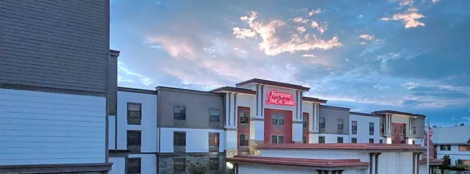Hampton Inn & Suites DuPont