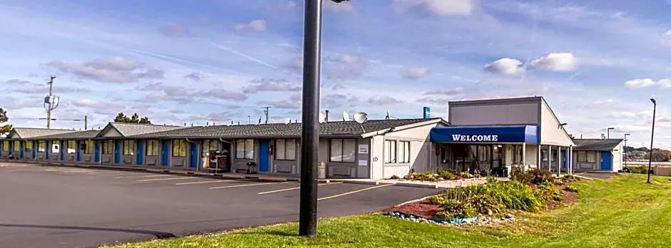 Rodeway Inn Near Hall of Fame