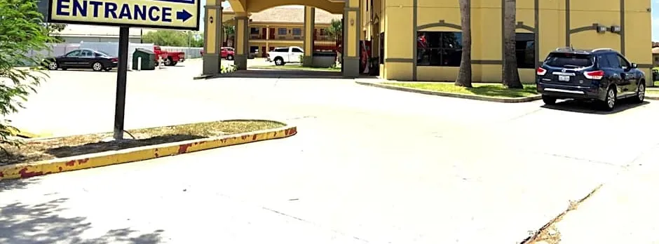 Boca Chica Inn and Suites