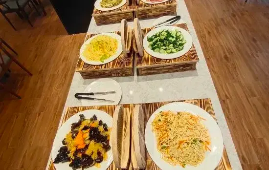 Yunwei Business Hotel