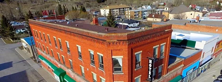 Cosmopolitan Hotel