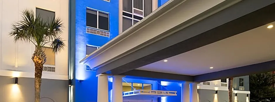 Holiday Inn Express St. Petersburg North / I-275 By IHG