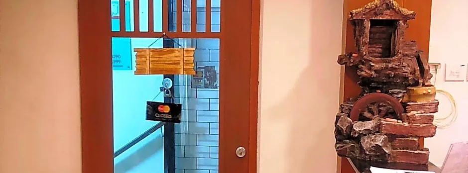 Easybox Budget Hotel