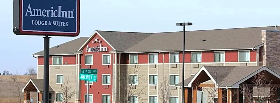 AmericInn by Wyndham Cedar Rapids Airport