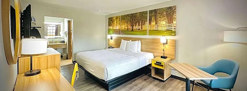 Days Inn by Wyndham Alexandria
