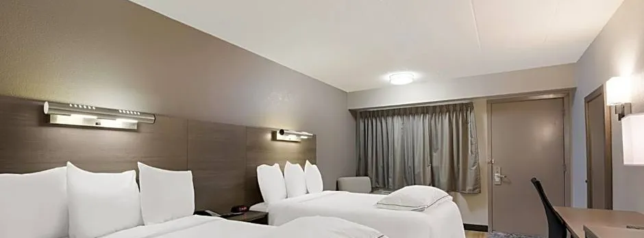 Red Roof Inn PLUS+ Chicago - Naperville
