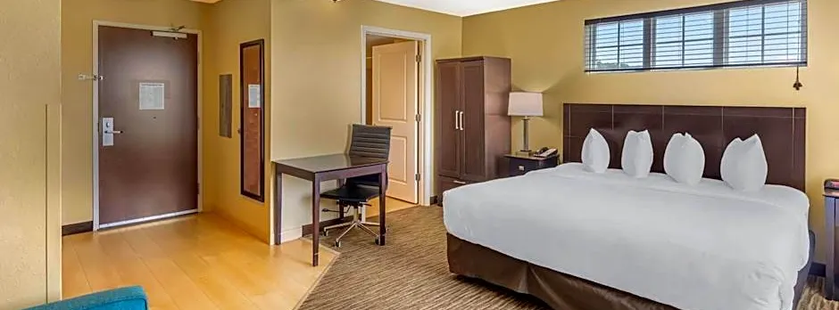 MainStay Suites Jacksonville near Camp Lejeune