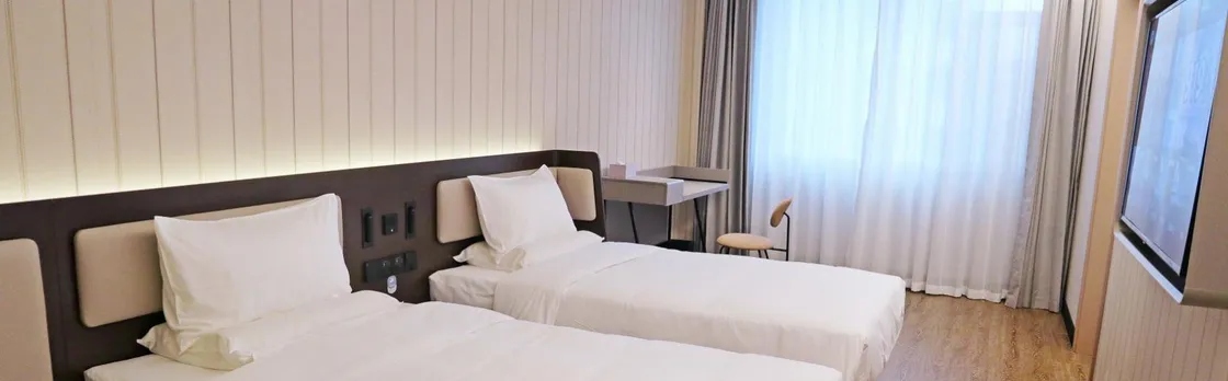 Hanting Hotel (Huadian Passenger Transport Terminal Branch)(汉庭酒店（桦甸客运总站店）)