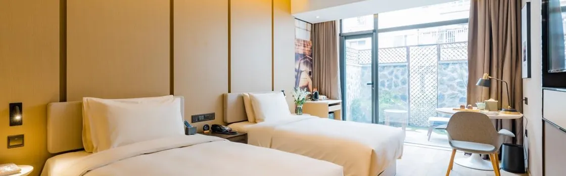 Atour S Hotel Shanghai Oriental Pearl Tower